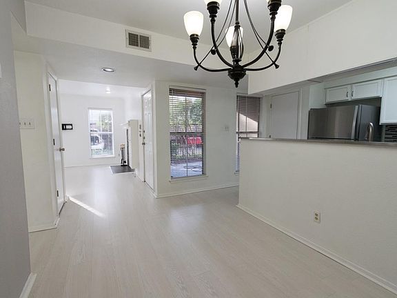 3rd image of 7511 Holly Hill Dr #111