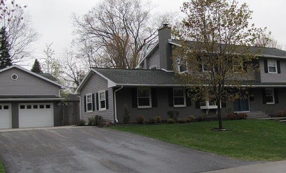 2nd image of 1655 Parkview Dr