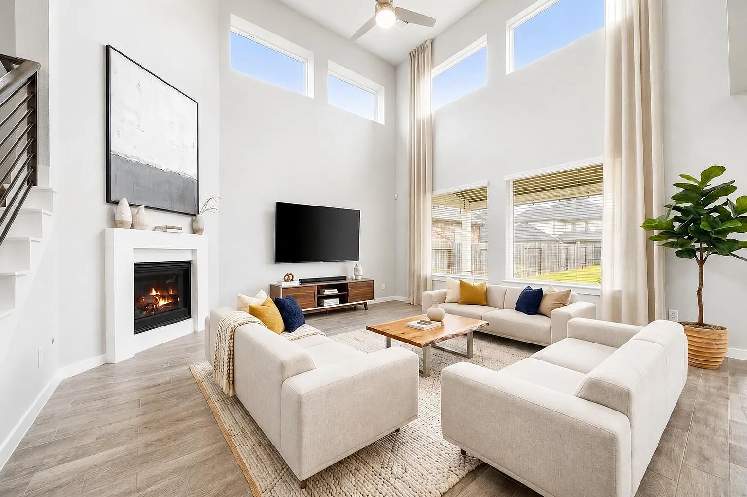 4 bed, 3.5 bath, 3346 sqft, $3,200 — Photo 3