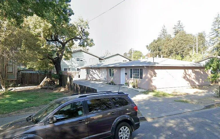 2nd St — Photo 1