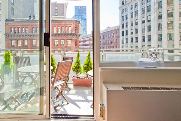 Sold by ROOM Real Estate | media 38