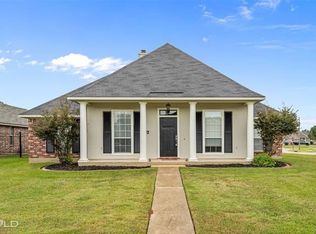 5748 Gold Crest Dr, Bossier City, LA 71112