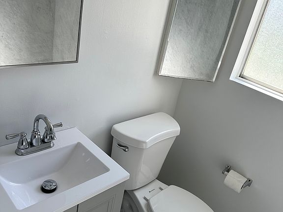 5th image of 1517 N Naomi St