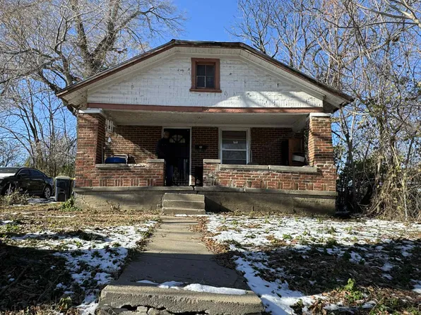 7110 S Benton Ave, Kansas City, MO 64132