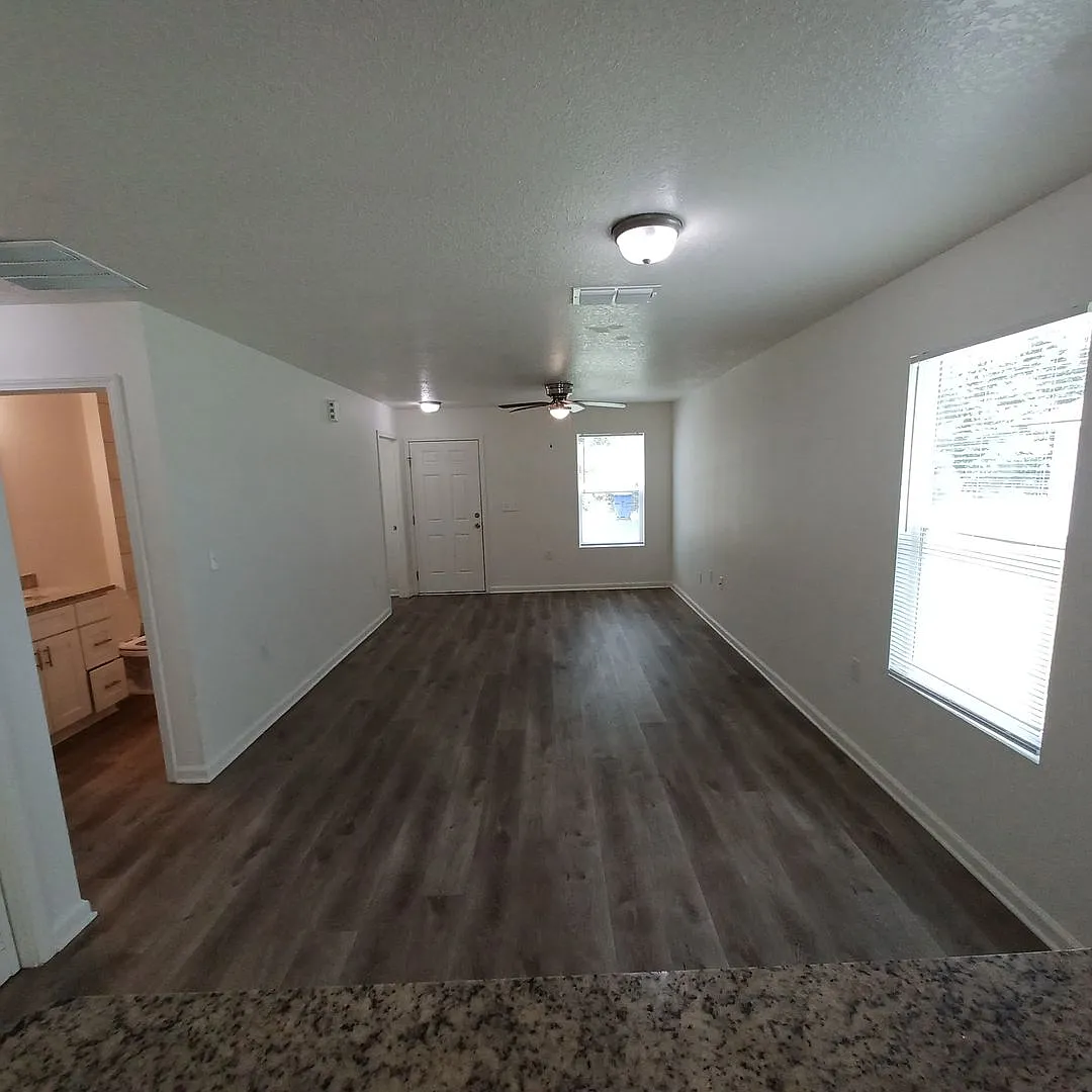 3 BR 2 BA home for small town living — Photo 3