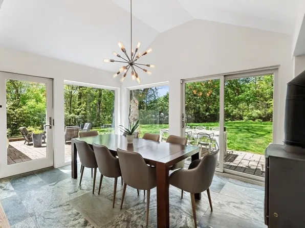 44 Windemere Rd, Wellesley, MA 02481