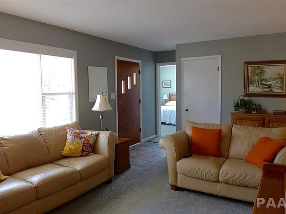 3rd image of 1609 N Knollwood Ct