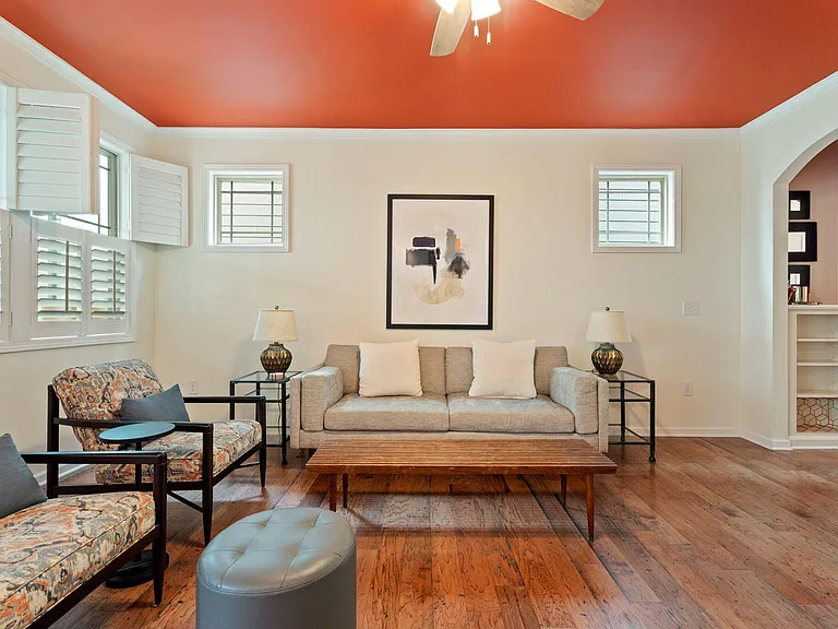 2081 Great Ridge Pkwy — Photo 2