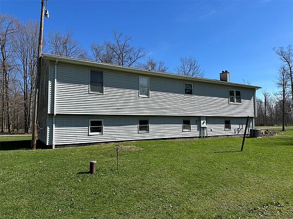5th image of 8789 Puritan Ln
