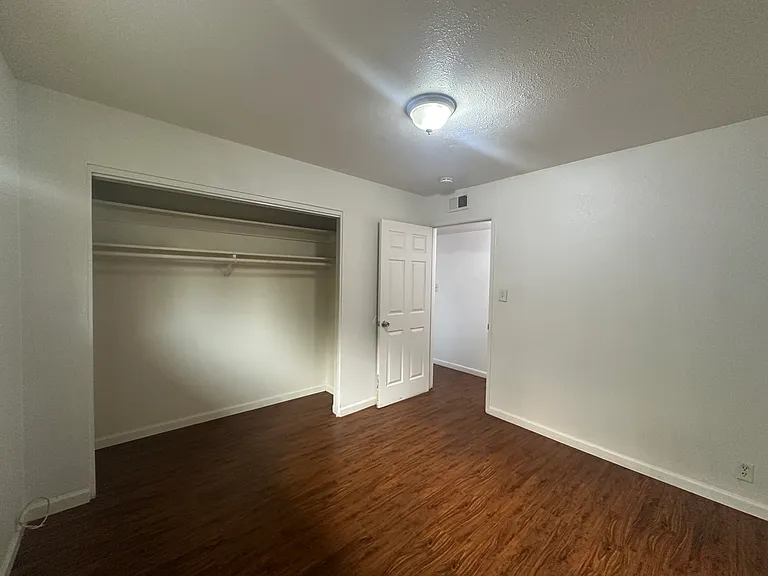 2727 El Parque Cir #D — Photo 5