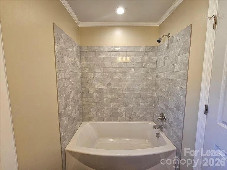 208 W Main St — Photo 13