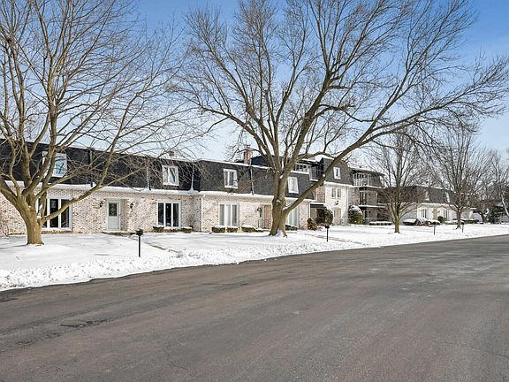 2nd image of 4501 N Wheeling Ave #3108