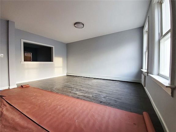 5th image of 2066 E 34th St