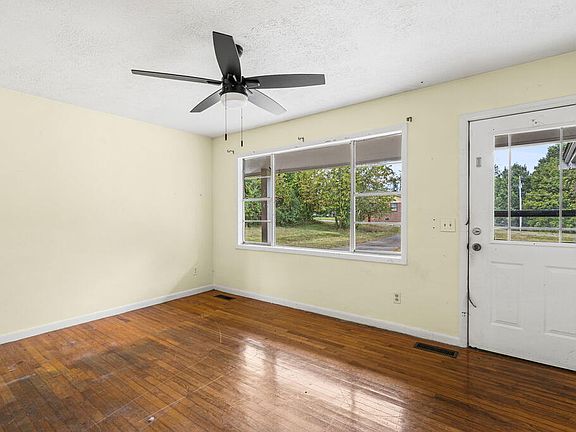 3rd image of 109 Mooreview Homes Rd