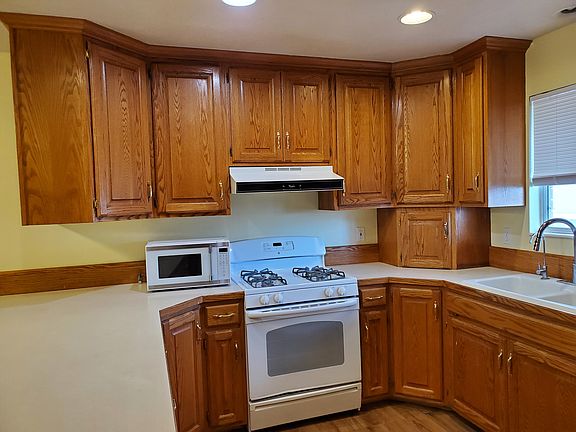 3rd image of 285 N 400th St E #285