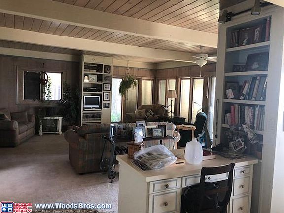 3rd image of 652 W Lakeshore Ct