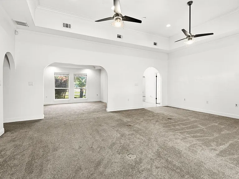 83 Lake Lorraine Cir — Photo 15