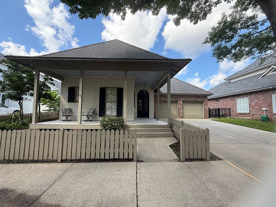 1st image of 209 Worth Ave