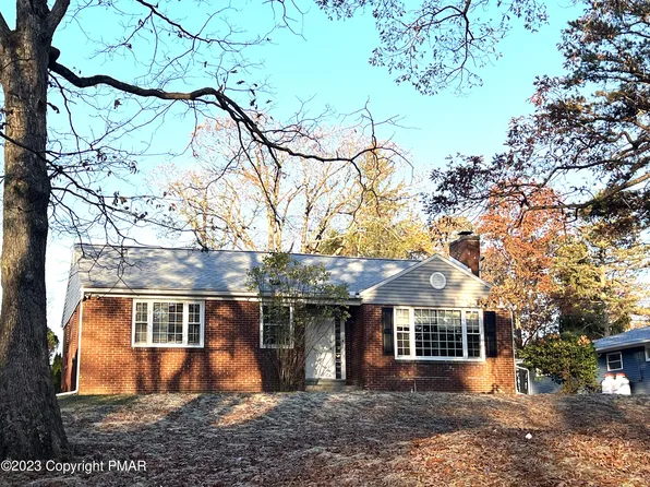 3520 Bear Creek Blvd, Wilkes Barre, PA 18702