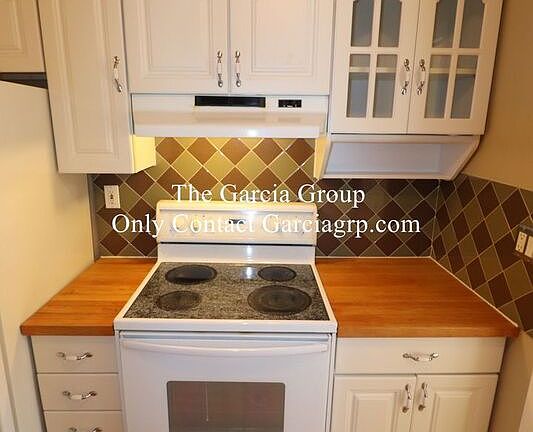 5th image of 7621 SW 25th Ave