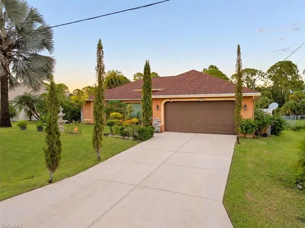 1063 Lilac ST E, LEHIGH ACRES, FL 33974