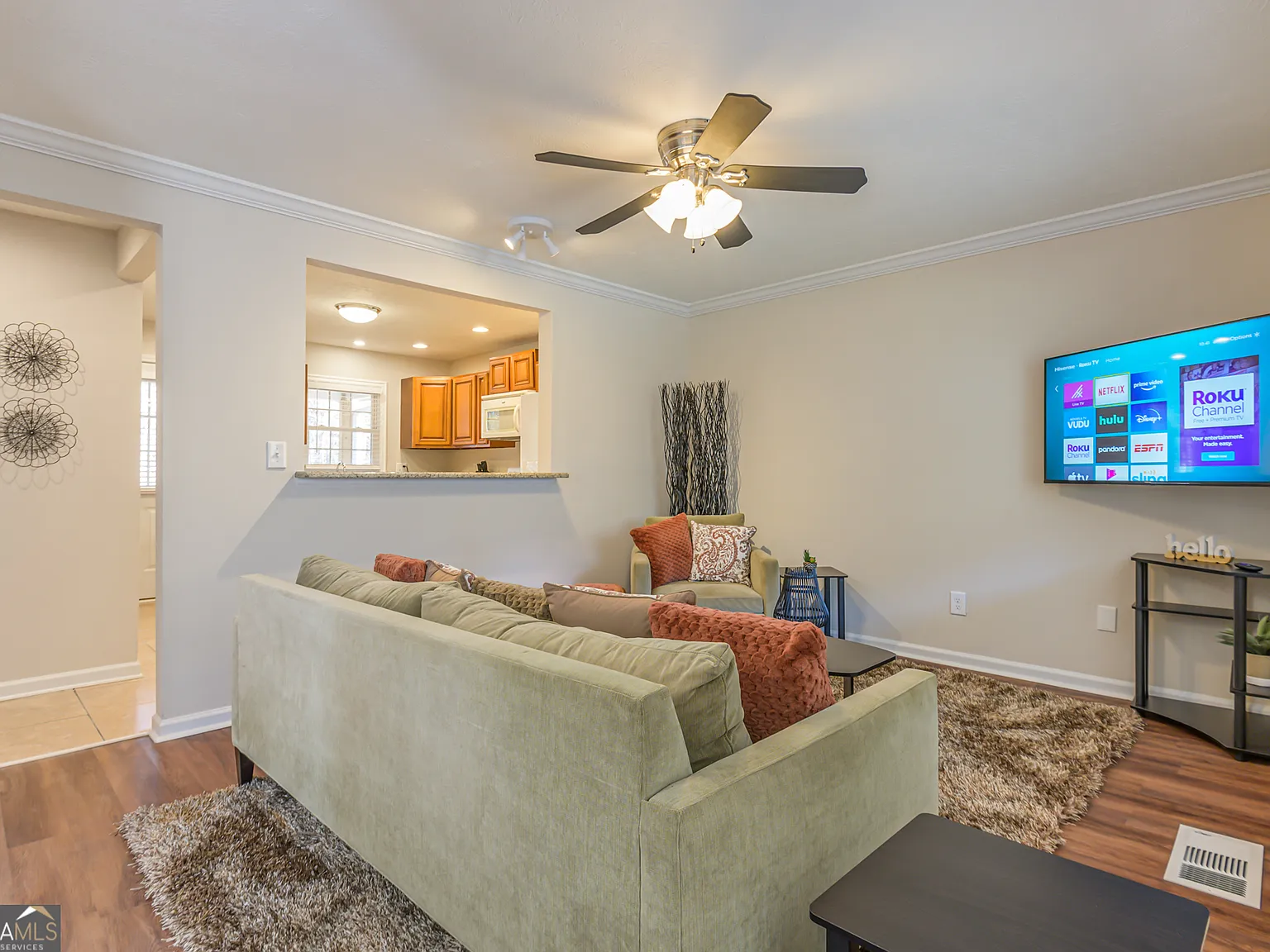 3 bed, 2.5 bath, $4,653 — Photo 2