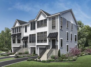 14 Cross St, Danbury, CT 06810