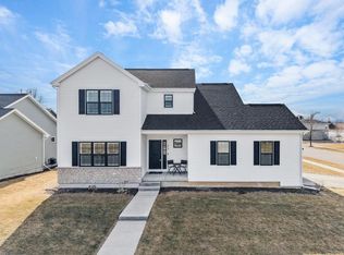 979 Griffin Way, Deforest, WI 53532
