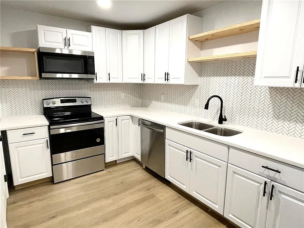 2 bed, 1.5 bath, 1200 sqft, $1,850 — Photo 1