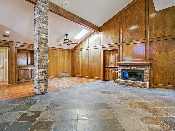5th image of 6235 Twin Oaks Cir