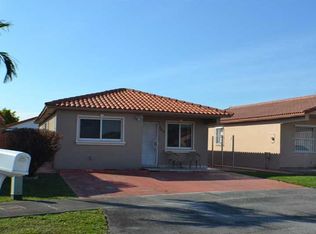 962 W 43rd Pl, Hialeah, FL 33012