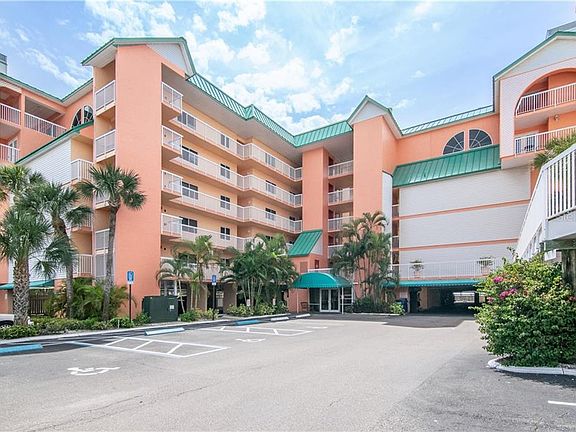 3rd image of 18400 Gulf Blvd APT 1214