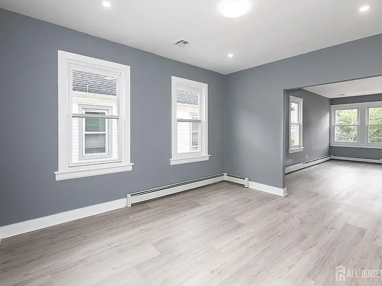 324 Harper Pl #2 — Photo 4