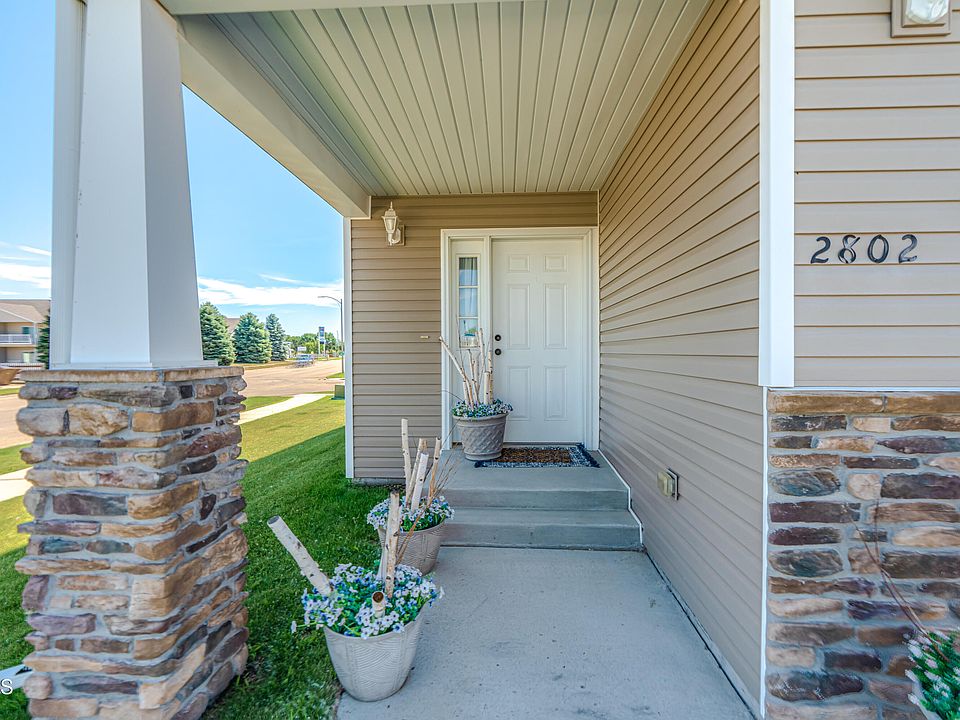 1st image of 2802 Waters Edge Ln SE