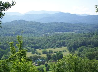 200 Fulcher Vistas Dr, Franklin, NC 28734