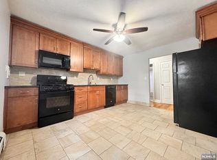20 Knox Ter, Wayne, NJ 07470