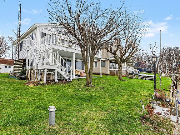 3rd image of 828 N Werners Landing Dr