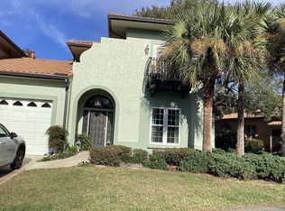 1248 Avenida De Las Casas, Lady Lake, FL 32159