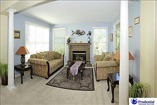 5th image of 18112 Howard Cir