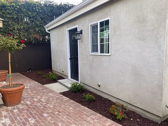 1521 Ramona Ave — Photo 8