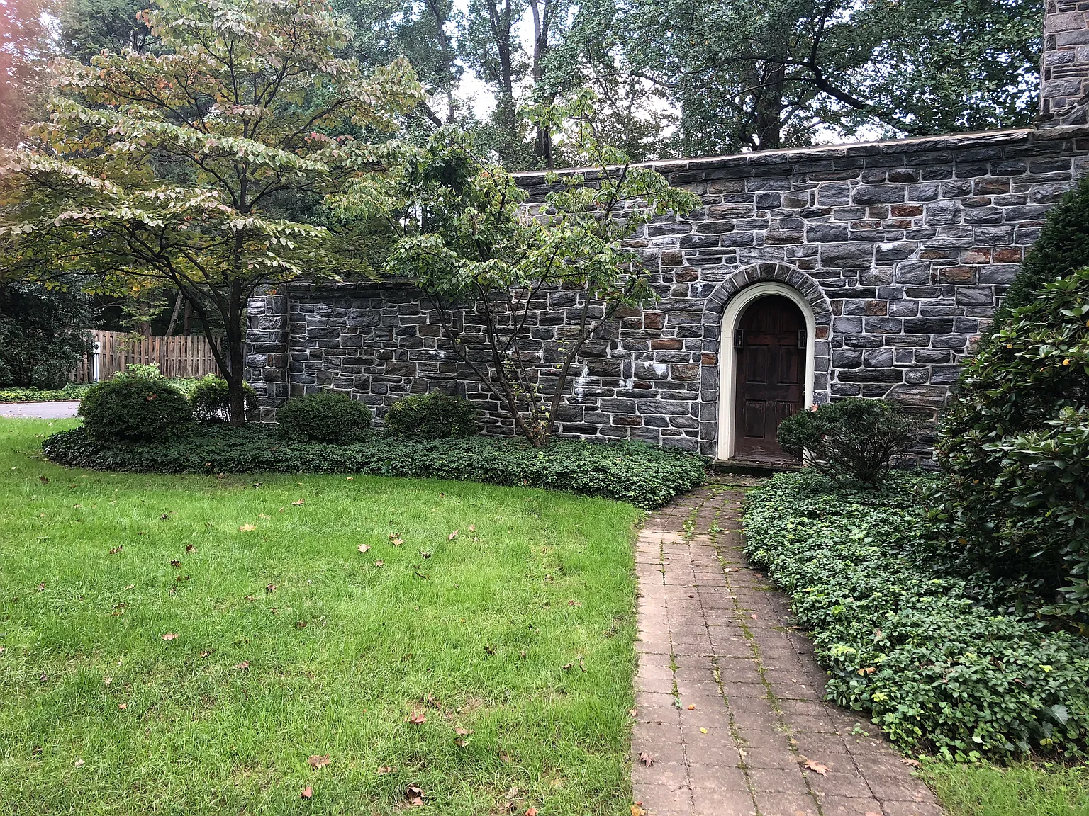 7 bed, 13667 sqft, $1,200 — Photo 3