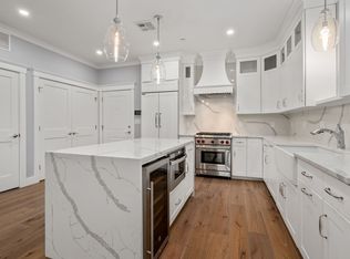 298 Washington St #206, Westwood, MA 02090