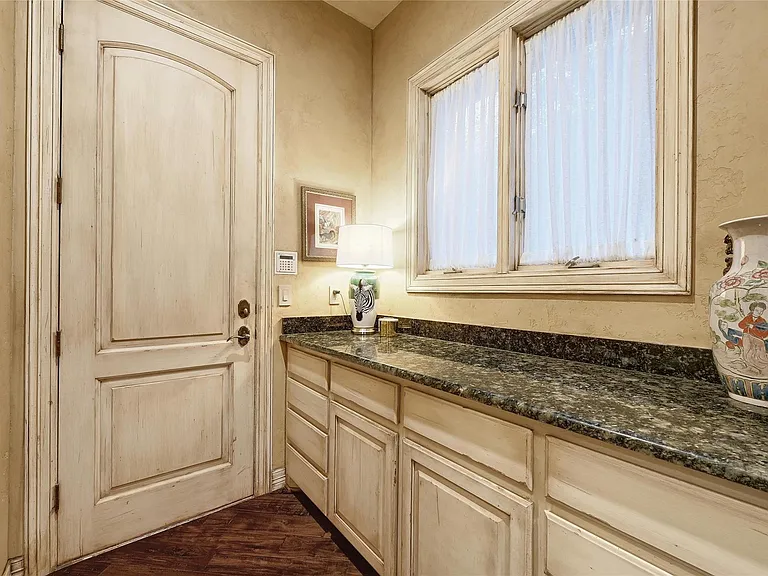 2305 Barton Creek Blvd #29 — Photo 13