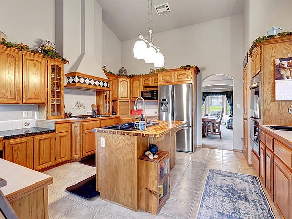 3rd image of 6605 Southpointe Ct