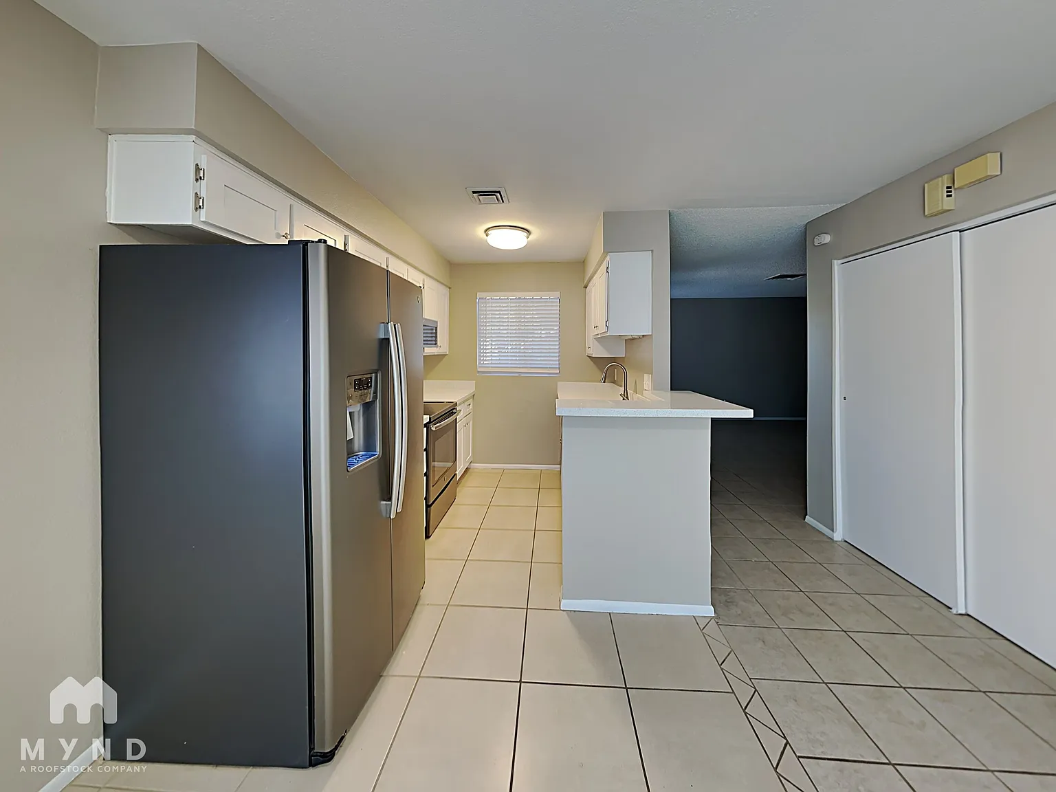 2 bed, 2.0 bath, 976 sqft, $1,599 — Photo 4