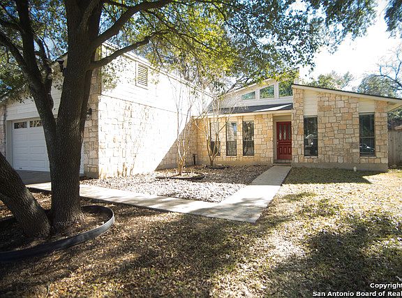 2nd image of 6138 Desert Trail St
