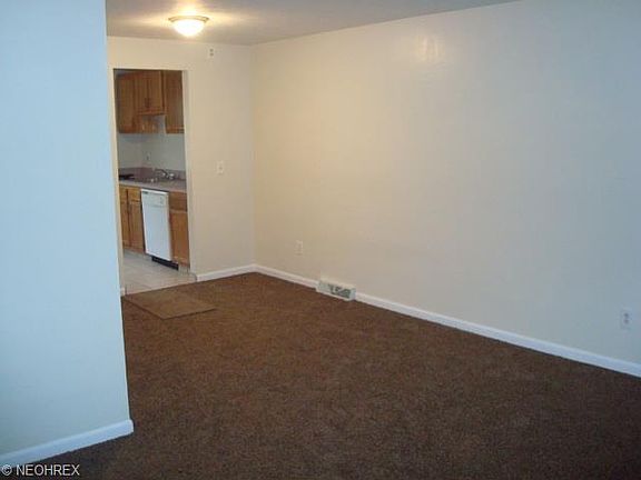 2nd image of 4907 Banbury Ct APT 3