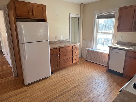 5th image of 318 Shrewsbury St #1