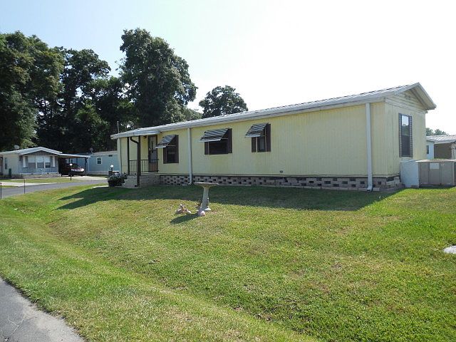 2nd image of 8880 SW 27th Ave Lot B70