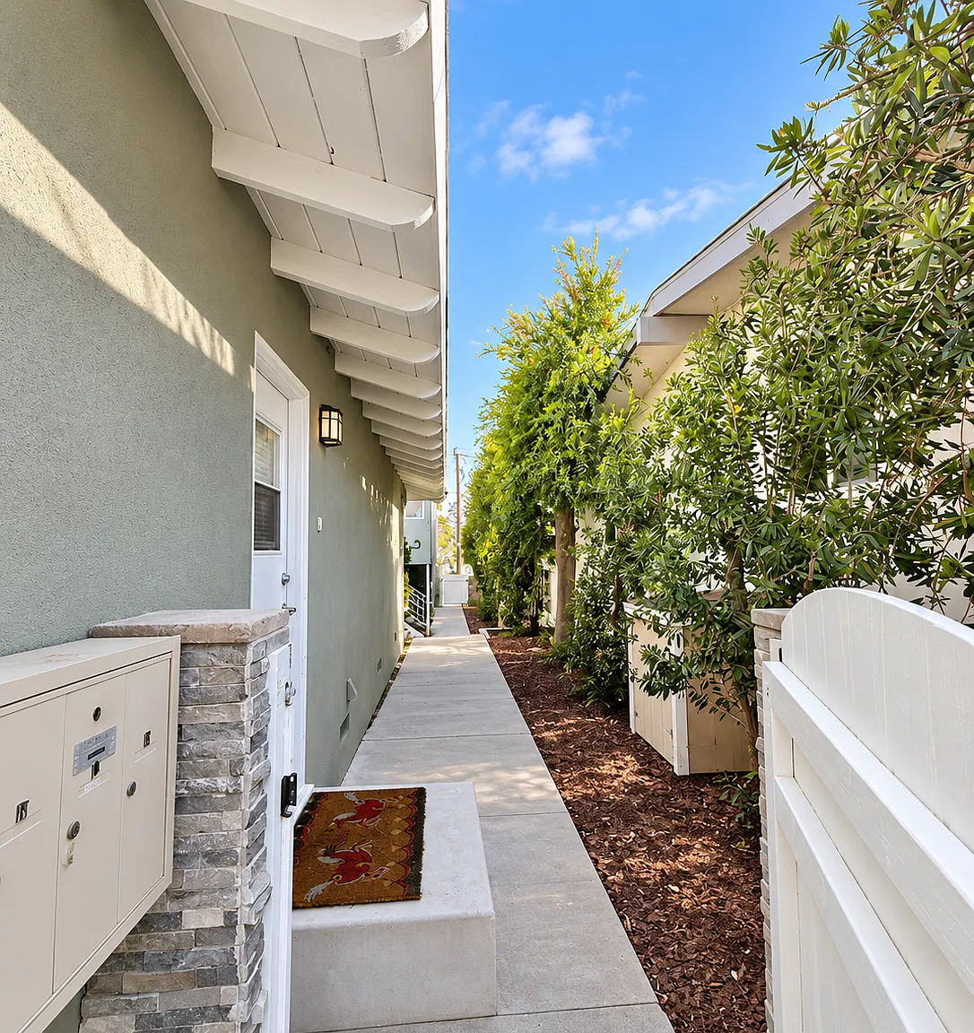 2 bed, 926 sqft, $3,400 — Photo 2